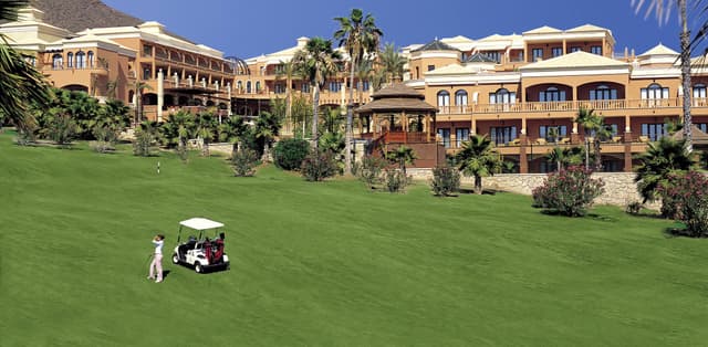 Las Madrigueras 5* Golf