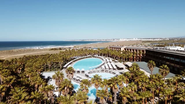 Wine & Books Resort 5*